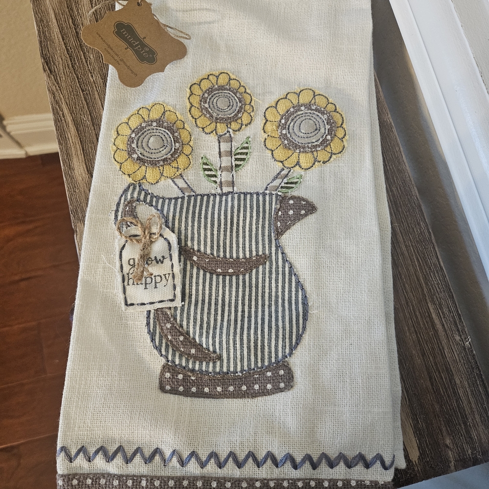 Mud Pie Floral Pitcher Kitchen Towel - Cream and Yellow